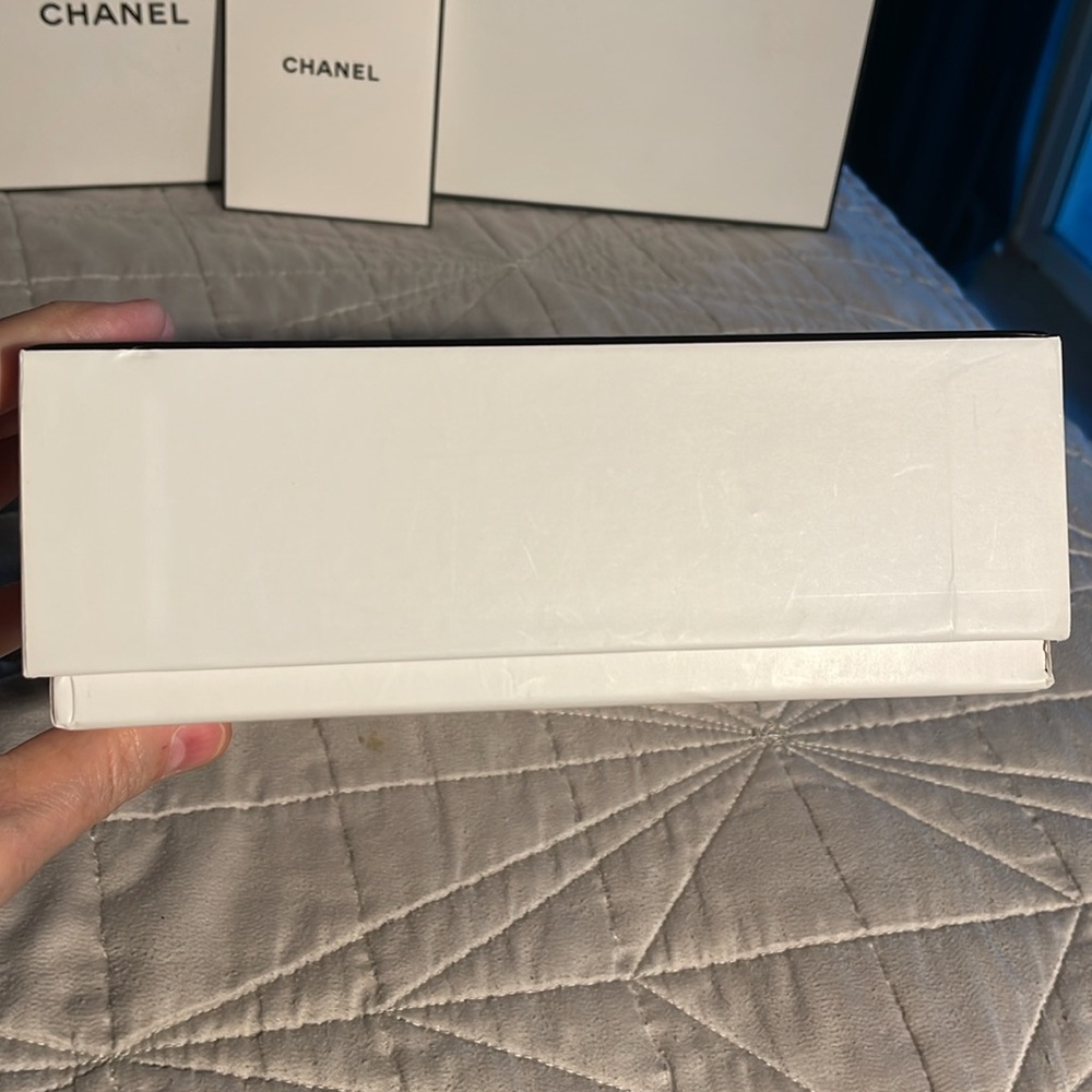 Chanel Box - Picture 5 of 12